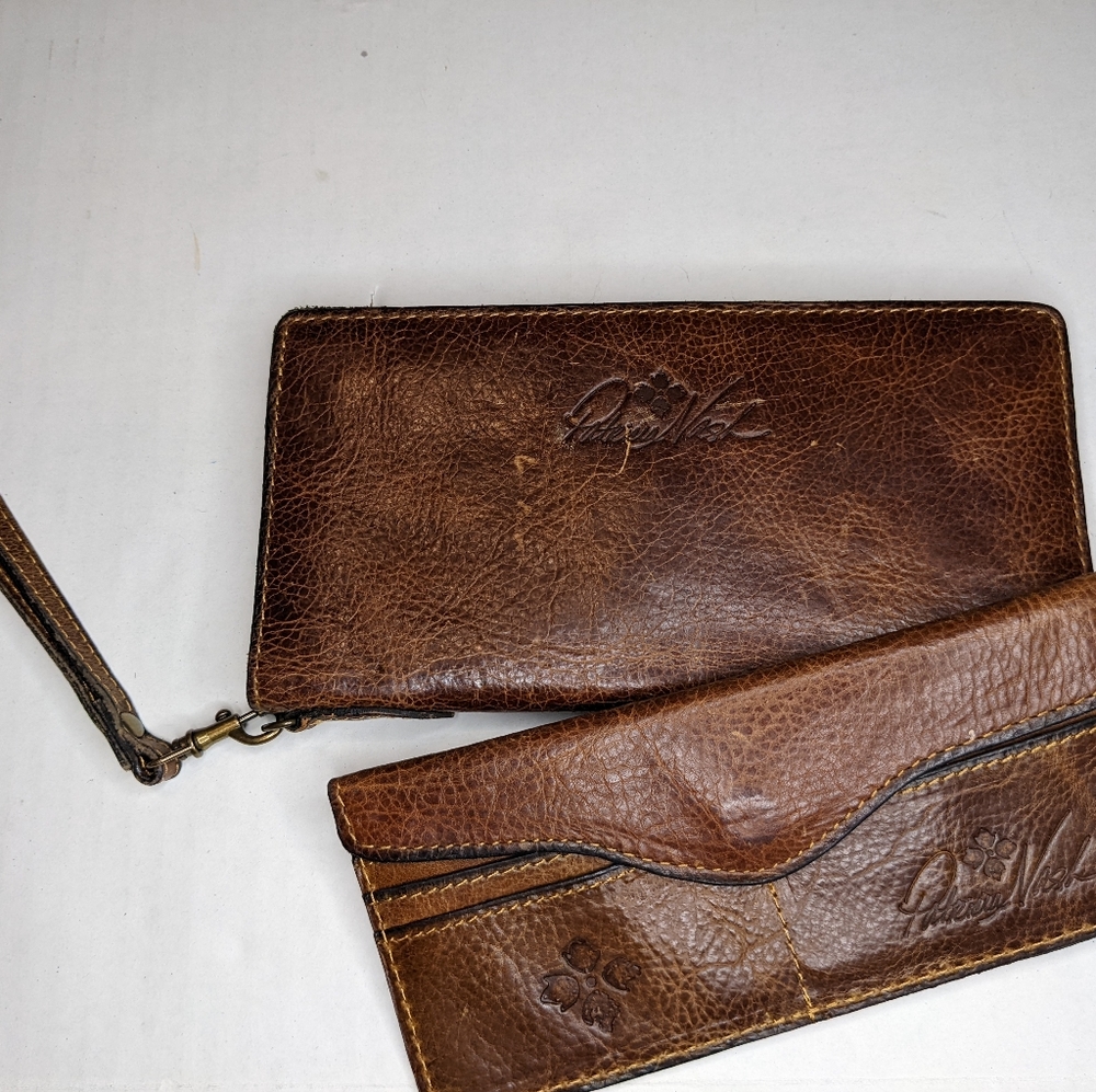 Patricia Nash Brown Tooled Leather 2 Piece Wallet wristlet